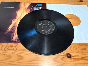 Lp ACCEPT  - Restless and Wild - 7