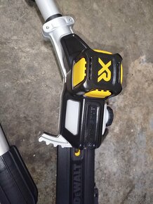 Predám Dewalt dcmps567n aku - 7