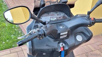 KYMCO Xciting 300i - 7