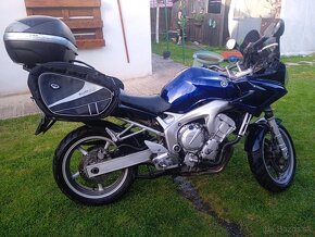 YAMAHA FAZER 600 - 7