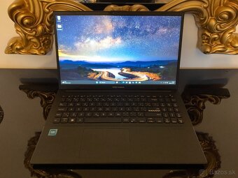 ASUS Vivobook Go 15 - 7