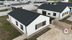 Krásny 4 izbový RD bungalov 92,26 m2 na pozemku 495 m2, Sene - 7