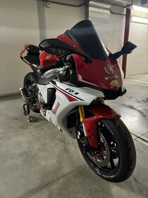 Yamaha R1 2015 - 7