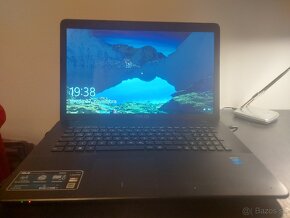 Asus X751L SonicMaster 17,3" i3 SSD 128 4Gb. - 7