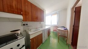 Exkluzívne na predaj 2,5 izbový byt v meste Partizánske - 7