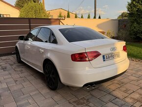 Audi A4 B8 Sedan 2.0TDI - 7