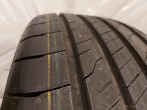 Nové, špičkové letné pneu GoodYear - 215/55 r18 - 7