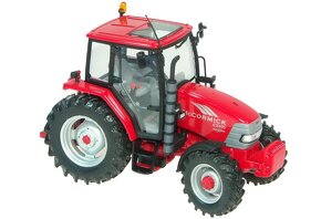 Model traktor mc cormick1:32(zetor,john deere, claas - 7