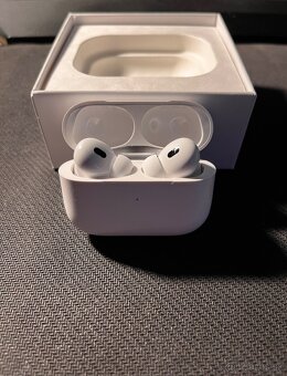 Apple AirPods 2 Pro - 7