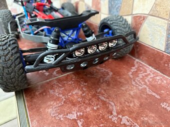 Traxxas slash 4x4 1:10 - 7