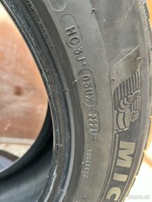 Predám zimné pneumatiky Michelin Alpinsport 235/55 R18 - 7