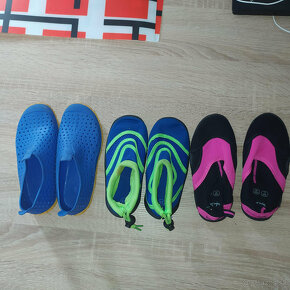 Takmer nové vodné topánky gumené modré vodné topánky v.31,32 - 7