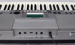 Yamaha PSR S550 - 7