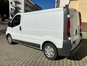 Renault Trafic 2.0 DCi - 7