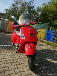 Piaggio Vespa GTS Super 125 - 7