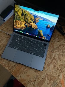 MacBooku Pro 2023, M3 (1TB, 8GB, 14-inch) - 7