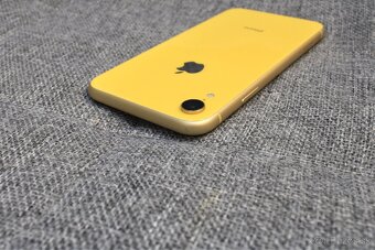 iPhone Xr 64GB (plne funkčný) - 7