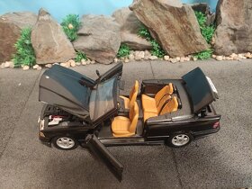 prodám model 1:18 BMW 325i cabrio - 7