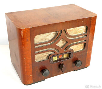 Predám elektrónkové radio PHILIPS 521A - 7