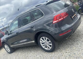 Volkswagen Touareg 3,0 4X4 V6 180kW TAŽNÉ 3.5T nafta - 7