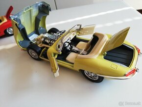 1:18 Bburago Jaguar "E" 1961 - 7