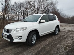 Toyota RAV 4x4 - 7