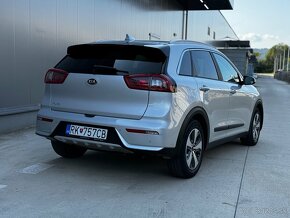 Kia Niro Hybrid Platinum - 7