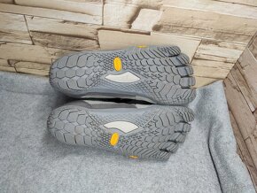 Vibram Fivefingers 41 - zateplená dámska obuv - 7