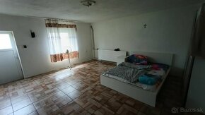 Na predaj rodinný dom Jelšovce plus tri apartmány - 7