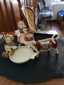 porcelánové sousoší města od Hummla Goebla - 7