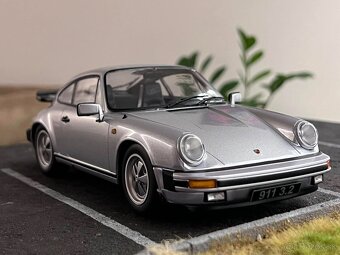 1:18 1988 PORSCHE 911 Carrera Coupe 3.2 - KK-Scale - 7