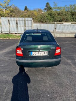 Škoda Octávia 1.6 benzín r. 2004 - 7