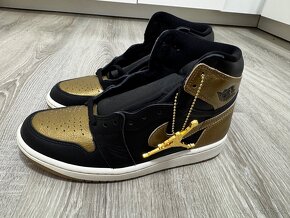 Air Jordan Retro High Gold metallic Gold 41 - 7