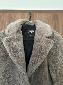 KRÁSNY TEDDY KABÁT značky ZARA, PC 99,95 EUR - 7