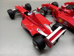 3x F1 FERRARI F2001 a F399 SCHUMACHER HOTWHEELS 1:18 - 7