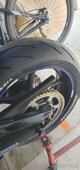 Yamaha R6 - 7