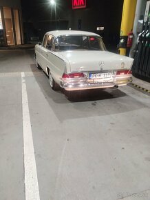 Mercedes 230S W111 heckflosse - 7