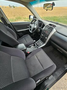 Suzuki Grand Vitara 2.0i + LPG 4x4 - 7