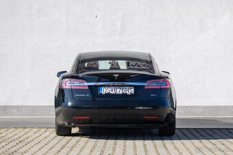 Tesla Model S 75D - 7