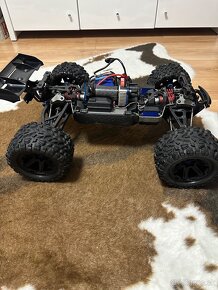 Traxxas E REVO gen2 - 7