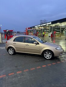 Predám chevrolet lacetti 1.6 16v rok 2005 - 7