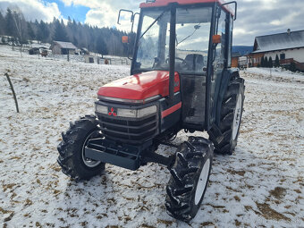 Mitsubishi MT 460 - Yanmar US 46 - 7