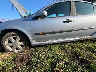 Renault Laguna 2 1.6i 16V - 7