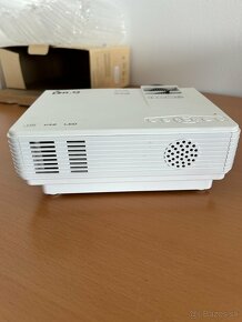 Predám dataprojektor Dr.Q Hi-04 Mini Projector 1800 Lumenov - 7