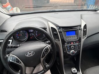 Predám Hyundai i30 combi - 7