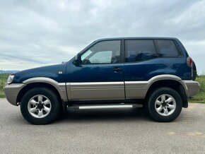 Nissan Terrano  2.7 tdi  92KW  M5 - 7