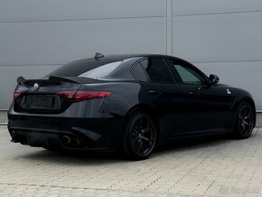 Alfa Romeo Giulia 2.9 Twin Turbo V6 510 AT QV - 7