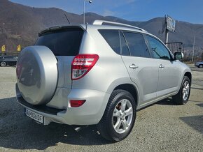 Toyota RAV4 2.2l D-4D 150 Lux Top stav Kúpené v SR - 7