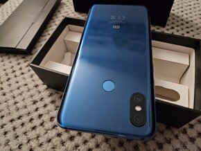 Xiaomi Mi 8 dual sim 6/128GB - 7