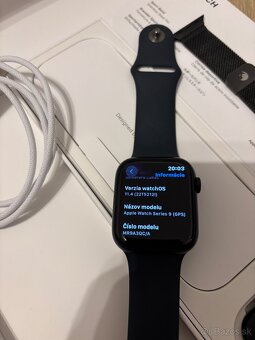 Apple Watch 9 / 45mm / Midnight / GPS - 7